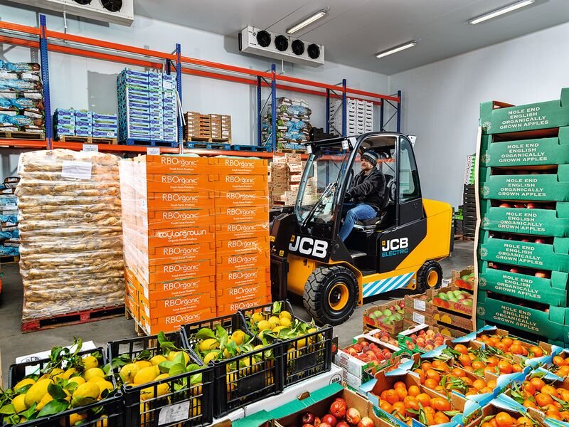 JCB LAUNCHES ELECTRIC TELETRUK - EXPANDING FULL FAMILY OFFERING